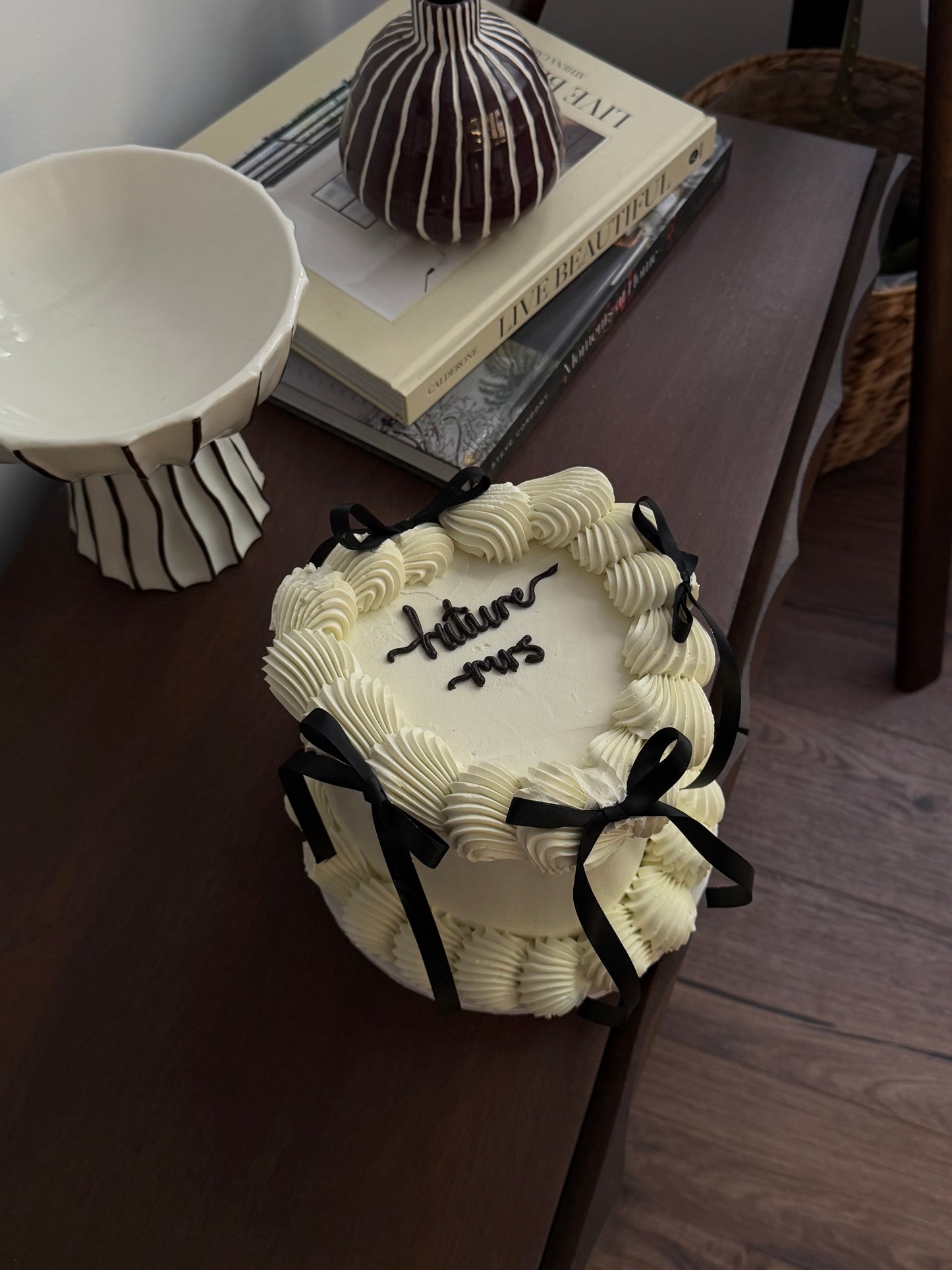 Vintage Cake